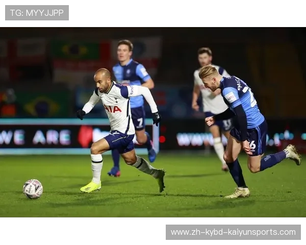 英超现役日本球员及其对联赛战术的贡献